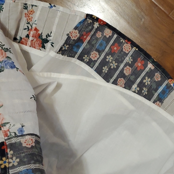 Anthropologie Let me be contrast floral BOHO red blue white maxi skirt XS - Picture 7 of 8